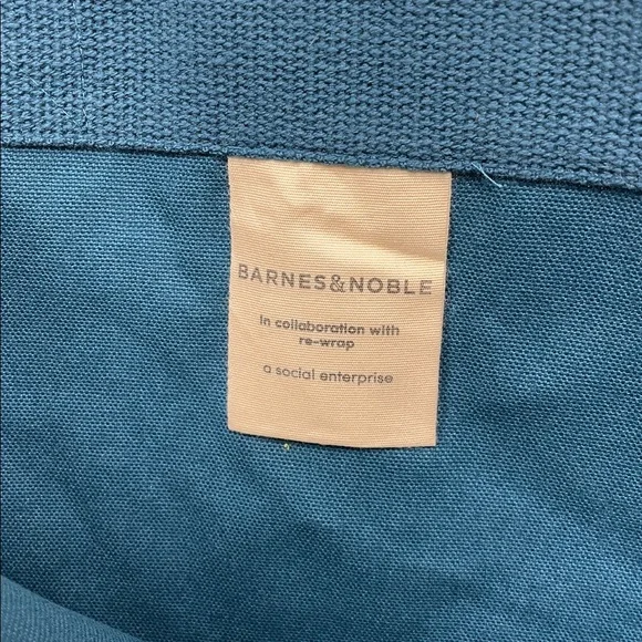 New Barnes & Noble Canvas Tote Bag - Picture 3 of 5
